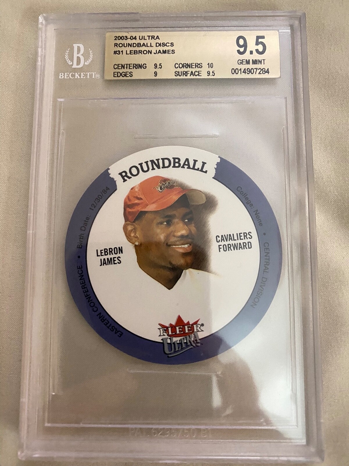 2003-04 Fleer ULTRA RoundBall Discs Lebron James Rookie BGS 9.5 w/10