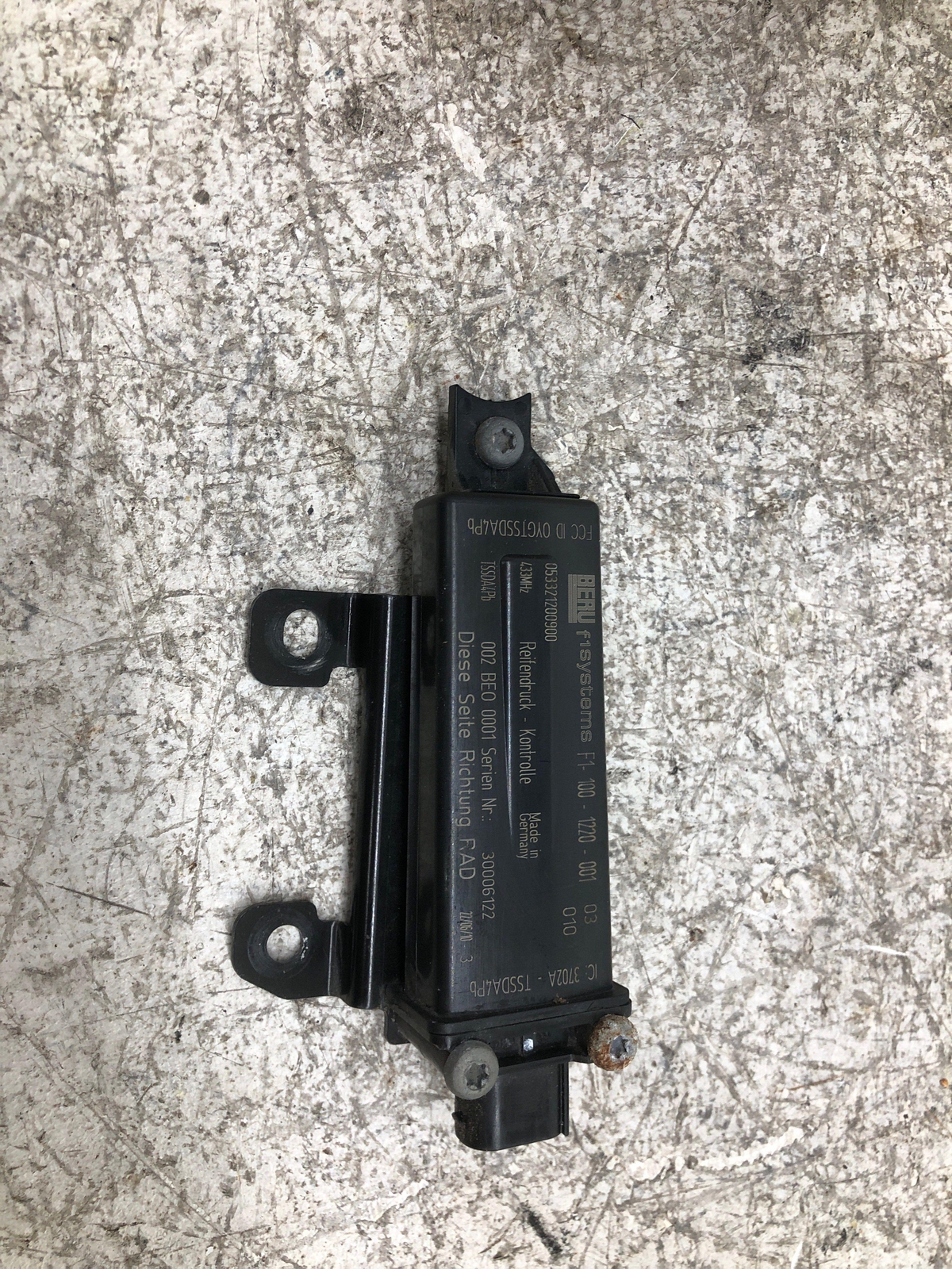 ASTON MARTIN RAPIDE TPMS TIRE PRESSURE MONITORING SYSTEM ANTENNA SET OEM