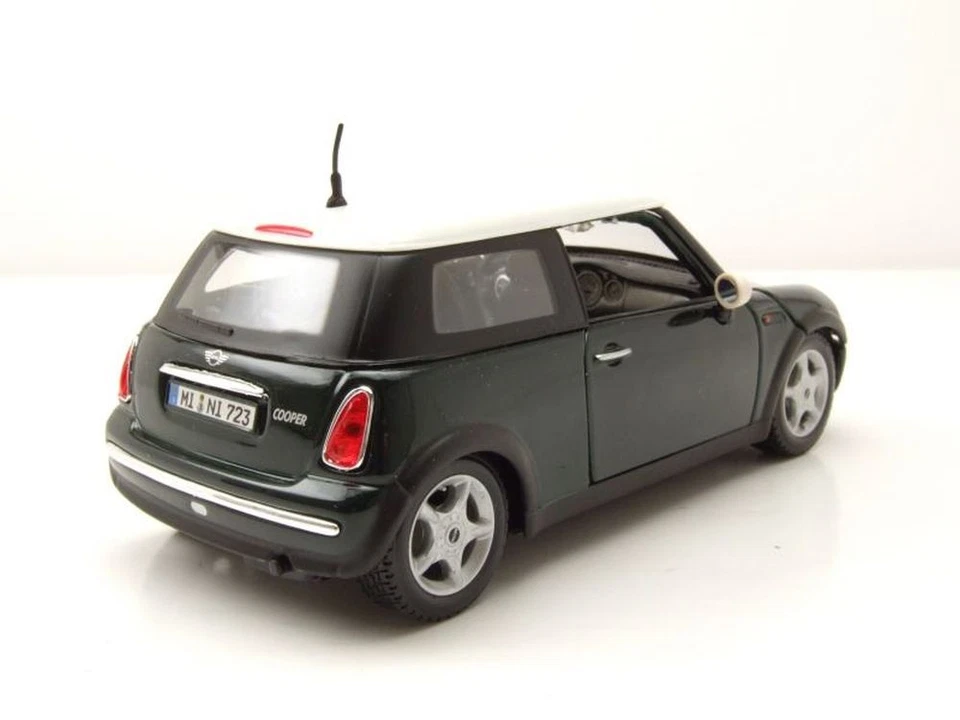 BMW Mini Cooper Verde Metallizzato Modellino 1:24 Maisto - Immagine 2 di 4