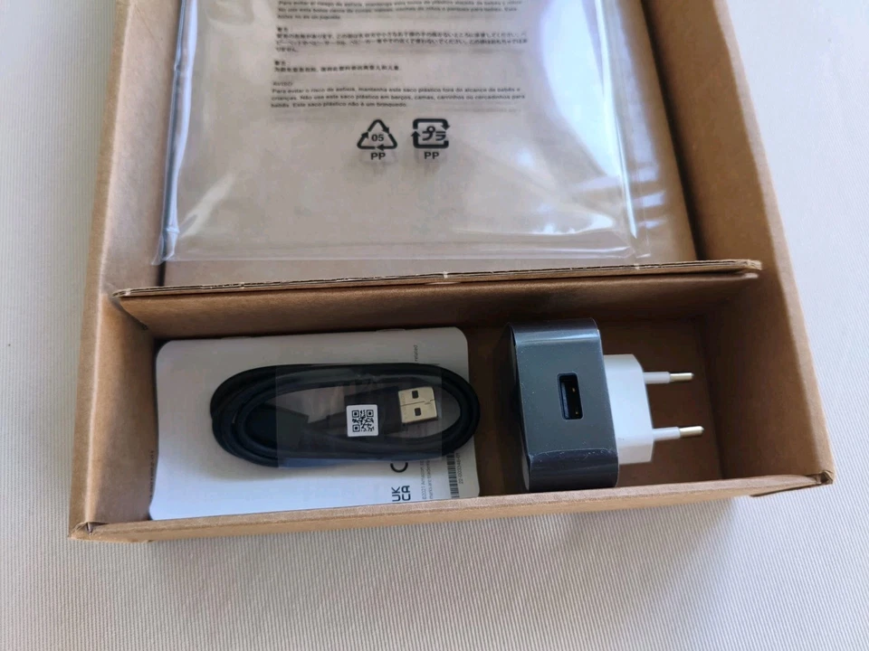 Amazon Fire HD 10 11. Gen 32GB, Wi-Fi, 10,1 Zoll - Schwarz+Fintie Keyboard Case - Bild 4 von 4