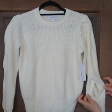 Liz Claiborne Ivory Solid Knit Crew Neck Long...