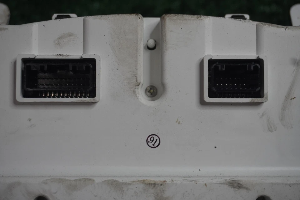 Toyota Camry 2010 2011 velocímetro medidor grupo fabricante de equipos originales 115 k millas 8380006 V1000 Foto 4 de 4