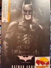 Hot Toys DC Comics Dark Knight Batman Armory 2.0 With Bruce Wayne MMS750 1/6