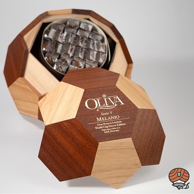 OLIVA Serie V Melanio Double Toro Zigarren  Soccer Edition 24er Kiste