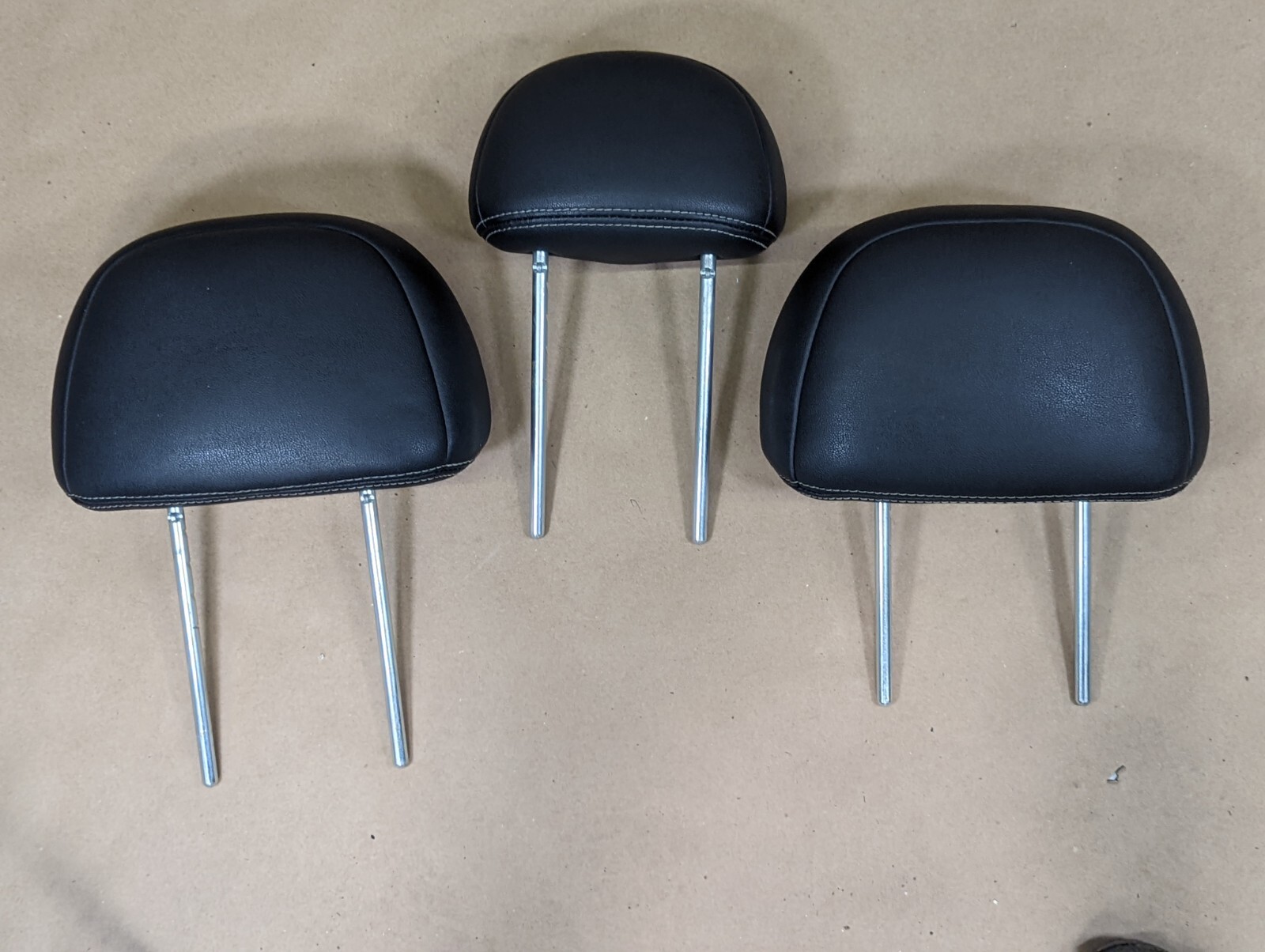 0512 Ford Escape Tribute Mariner Rear Seat 2nd Row Headrests Black