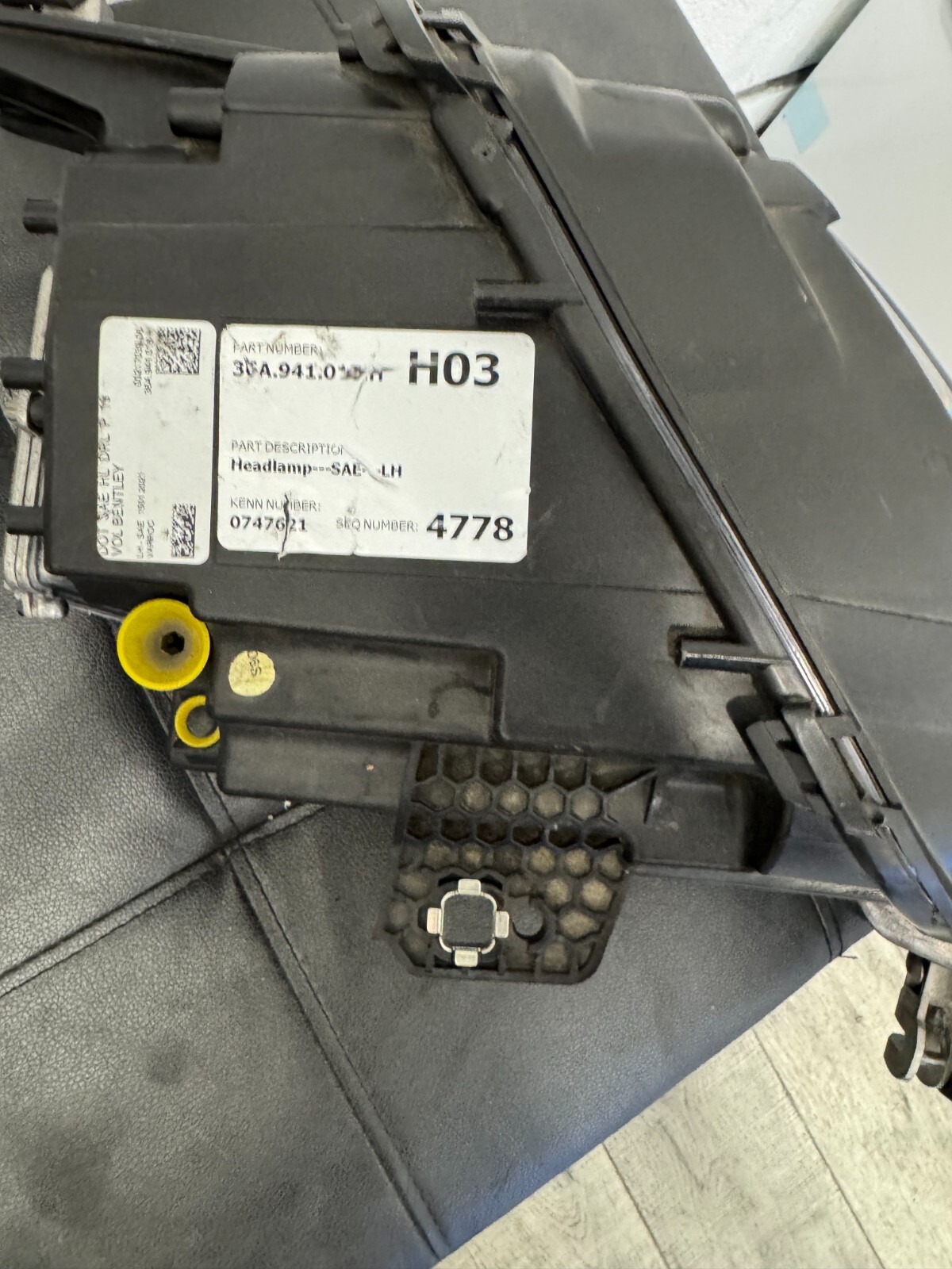 2022-2023 Bentley Bentayga Left Side Headlight (Driver Side)