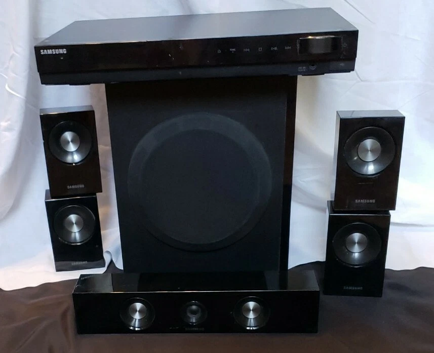 Samsung HT C5500 5.1 Channel Home Theater System no wires