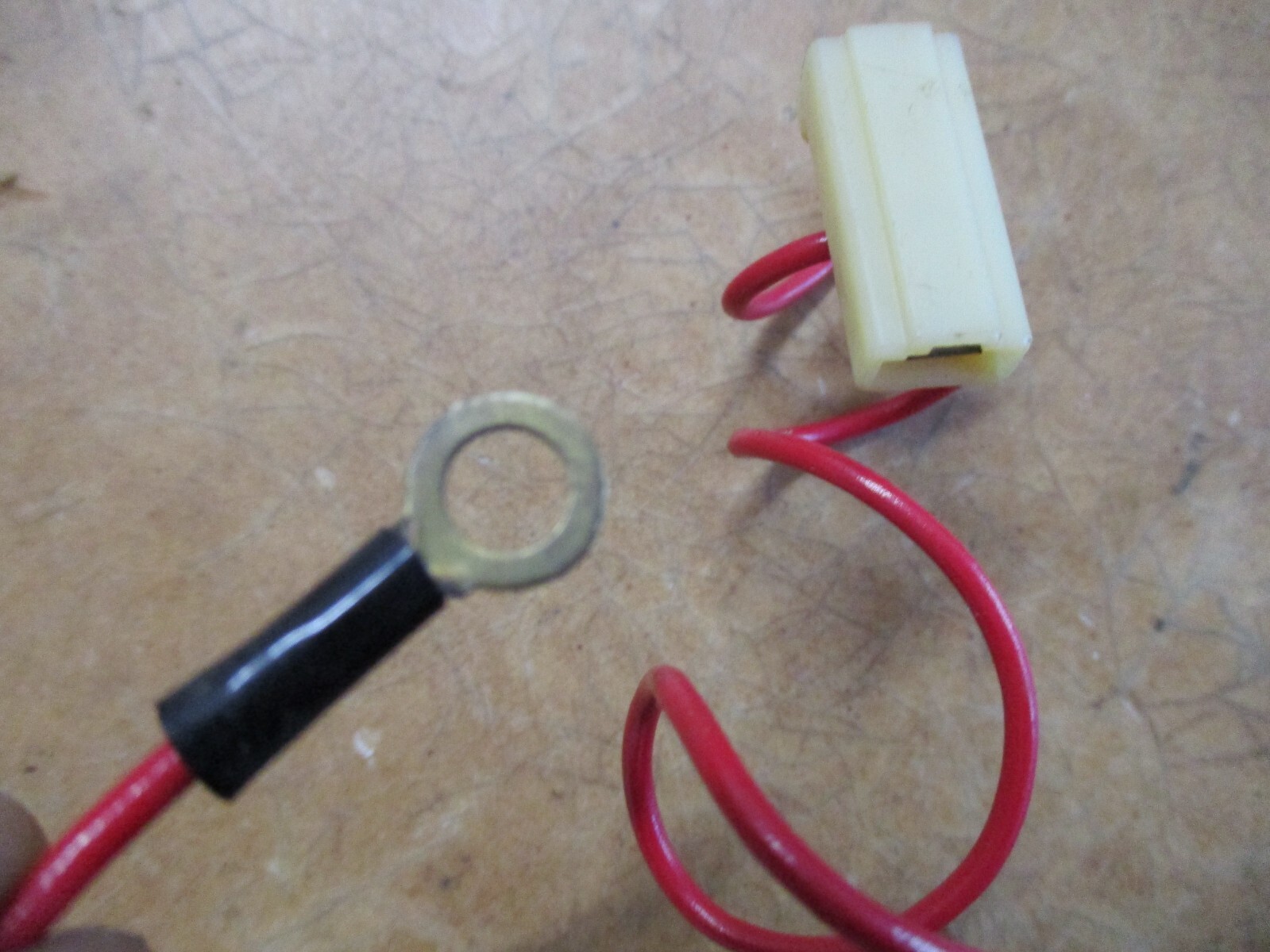 NOS HOLDEN EJ EH GLOVE BOX LIGHT LAMP LOOM SOCKET PREMIER SPECIAL SEDAN