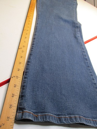 LEVI'S 512 Perfectly Slimming Straight Jeans Women 14M Blue Denim Stretch - Picture 13 of 15