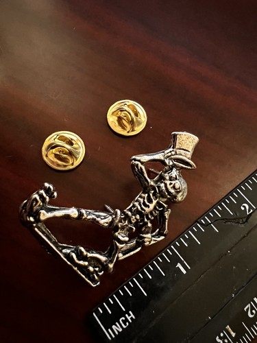 Grateful Dead Dancing Skeleton Pin Vintage Concert Memorabilia Hat Shirt Badge - 第 2/2 張圖片