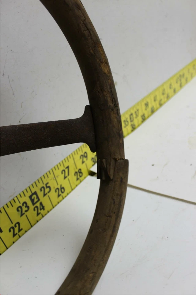 Volante de madeira usado OEM Ford 4 raios 18" modelo T (SVM84) - Imagem 3 de 4