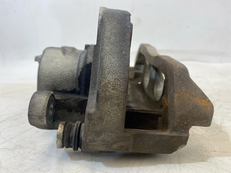 Pinza de freno delantera derecha pasajero Infiniti QX60 2022-2025 410006TA0A OEM Foto 3 de 4