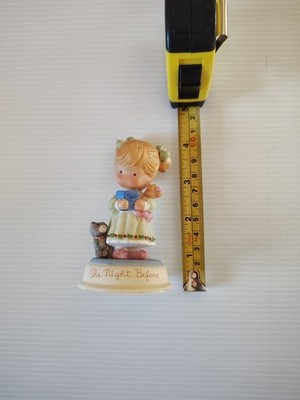 Vintage Avon Joan Walsh Anglund Joy of Christmas''The Night Before Figurine 
