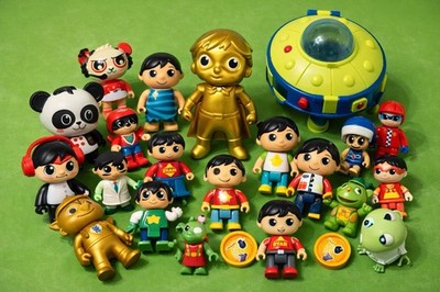 Ryan s World Lot 30+ Figures Gold Ryan Panda Spaceship Kids Toy Bundle