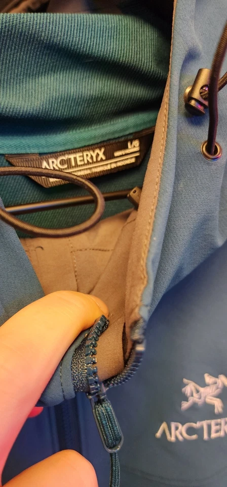 Arcteryx Men's Large Gamma LT hoody Blue ("Odyssea" color) barely used year 2021 - Image 4 of 4