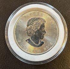 2015 .9999 1oz Canadian Maple Leaves Slight Milk Spots And Tone