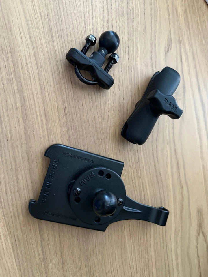 Ram mount for motorcycle handlebar - iphone 12/13 pro max case - Image 2 of 3