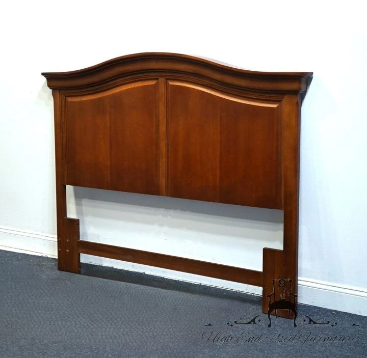 Cabecero THOMASVILLE IMPRESIONES Colección Martinica Talla Queen 34911-415 Foto 3 de 4