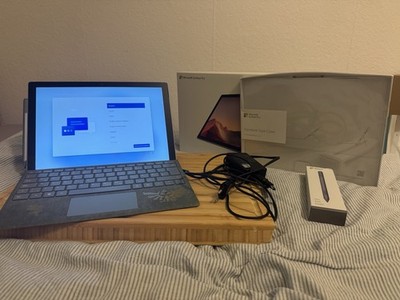 Microsoft Surface Pro 7 (Intel Core 7, 1 TB, 16 GB RAM) mit Tastatur und Pencil