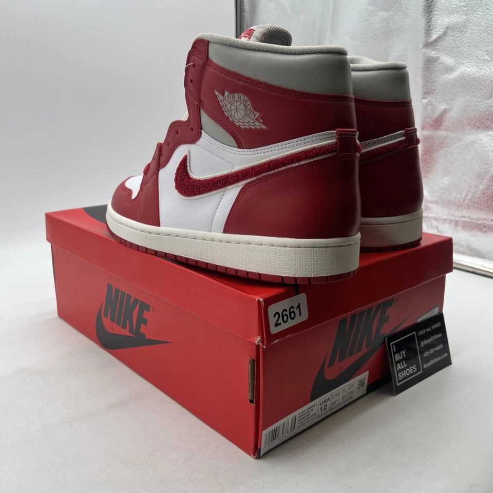 Size 12W - Air Jordan 1 Retro High OG Varsity Red (DJ4891-061) - Image 4 of 4