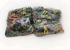 Vintage Lot Of 100 Miniature Army Toy Figures Indians, Cowboys, Army.    122