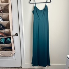 David's Bridal Emerald Green Spaghetti Strap Bridesmaid Dress I Size: 10 I NWT