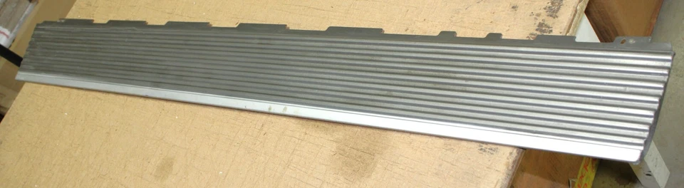 Ford LTD Brougham 1971 1972 techo rígido convertible nuevo de lote puerta derecha panel de acabado exterior Foto 2 de 4