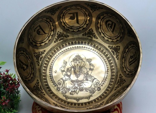 11" Lord Ganesh with Mantra singing bowl - Tibetan bowl for meditation, healing - Picture 2 of 8