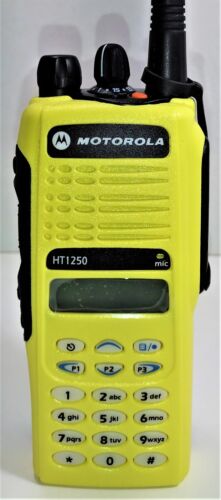 Radio de dos vías MOTOROLA HT1250 Modelo III UHF 403-470 MHz 128 canales 5w AAH25RDH9AA6AN - Imagen 30 de 57