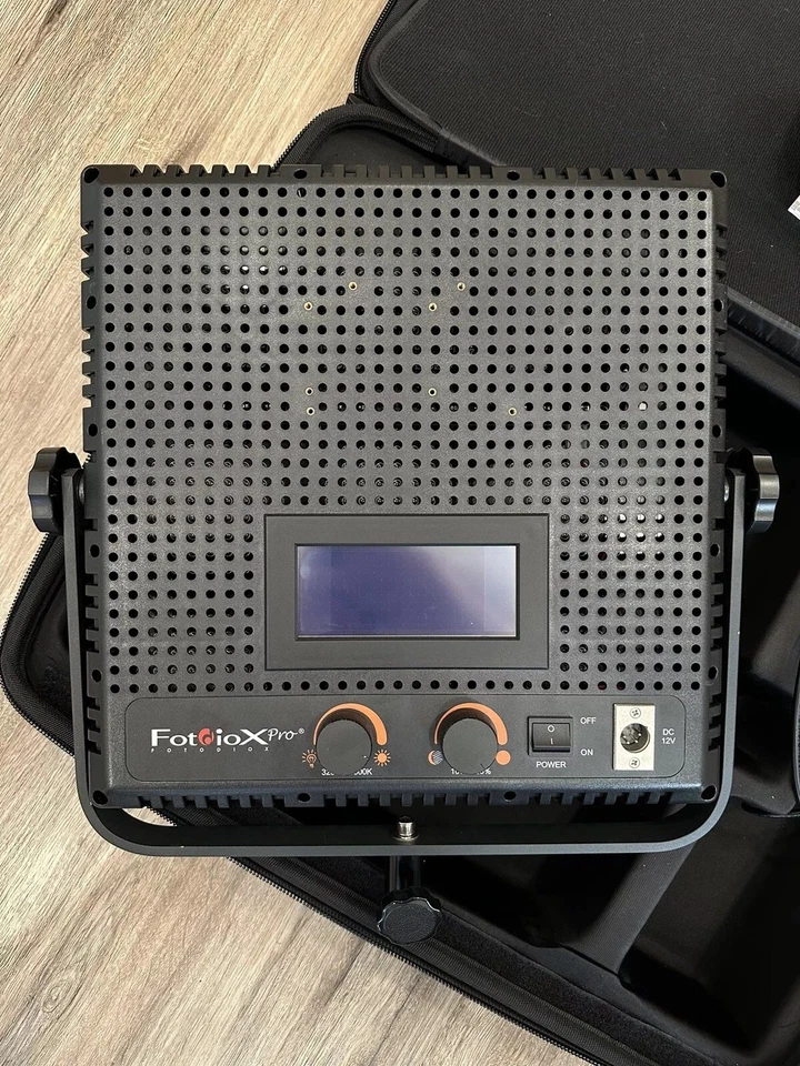 Fotodiox Pro LED-1024ASL LED Photography Light Panel 12”x12” 5600k Travel Case - Image 3 of 4