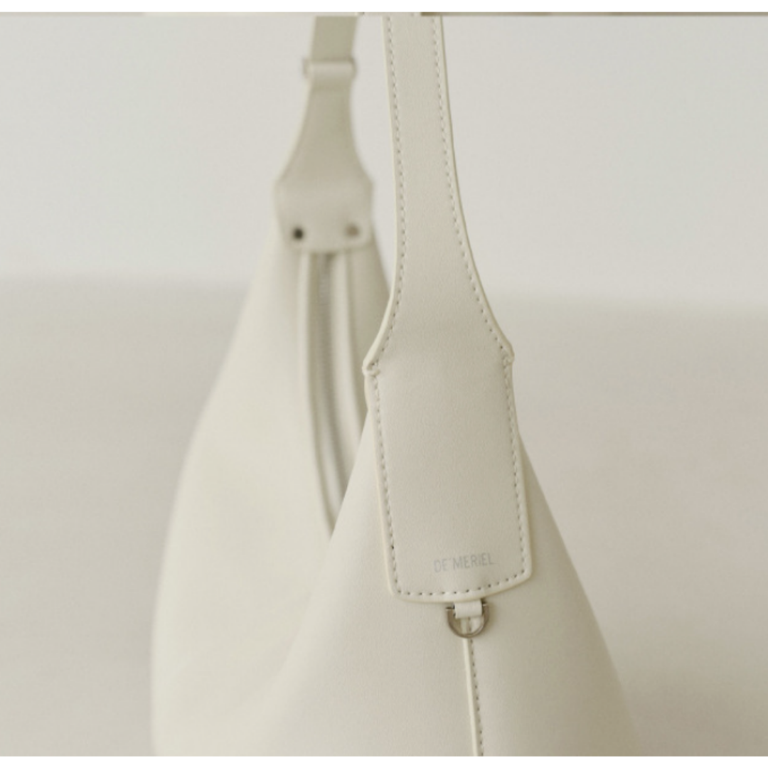 【DE MERIEL】 Veneta Hobo Bag Medium Cream 100% Authentic] Demeriel Veneta Hobo Bag Medium Cream Cow