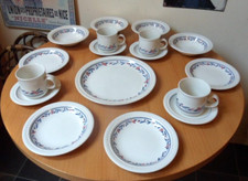 STAFFORDSHIRE TABLEWARE 17 PIECE TEASET-CUPS/SAUCERS/SIDEPLATES/BOWLS/BREADPLATE