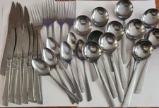 33 Pc Valiant Stainless Flatware Japan VAI3 Silverware Plume Handle Slant LOT