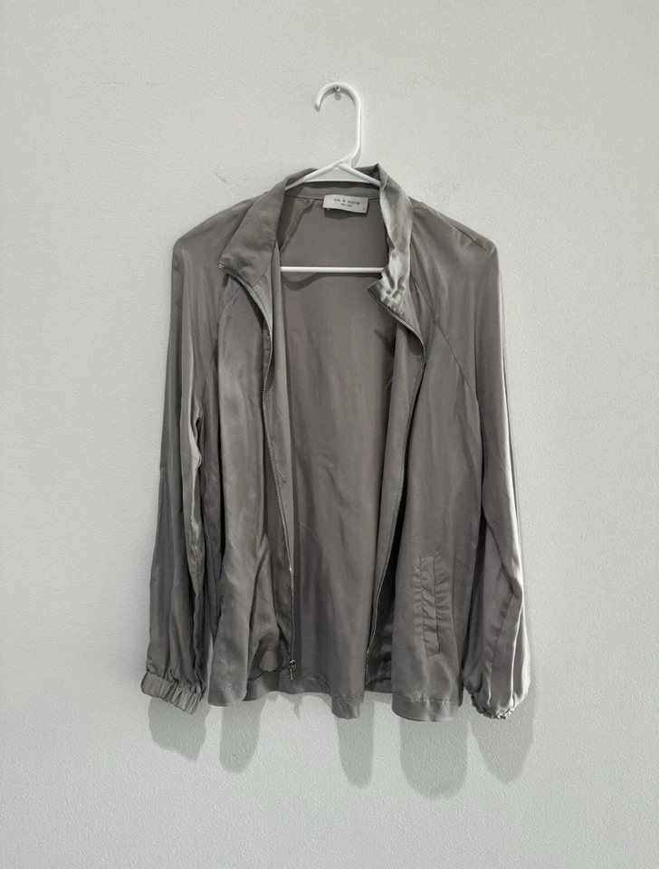 Chaqueta Bomber Lola & Sophie Gris Plata 100% Cupro Pequeña Excelente Estado Foto 2 de 2