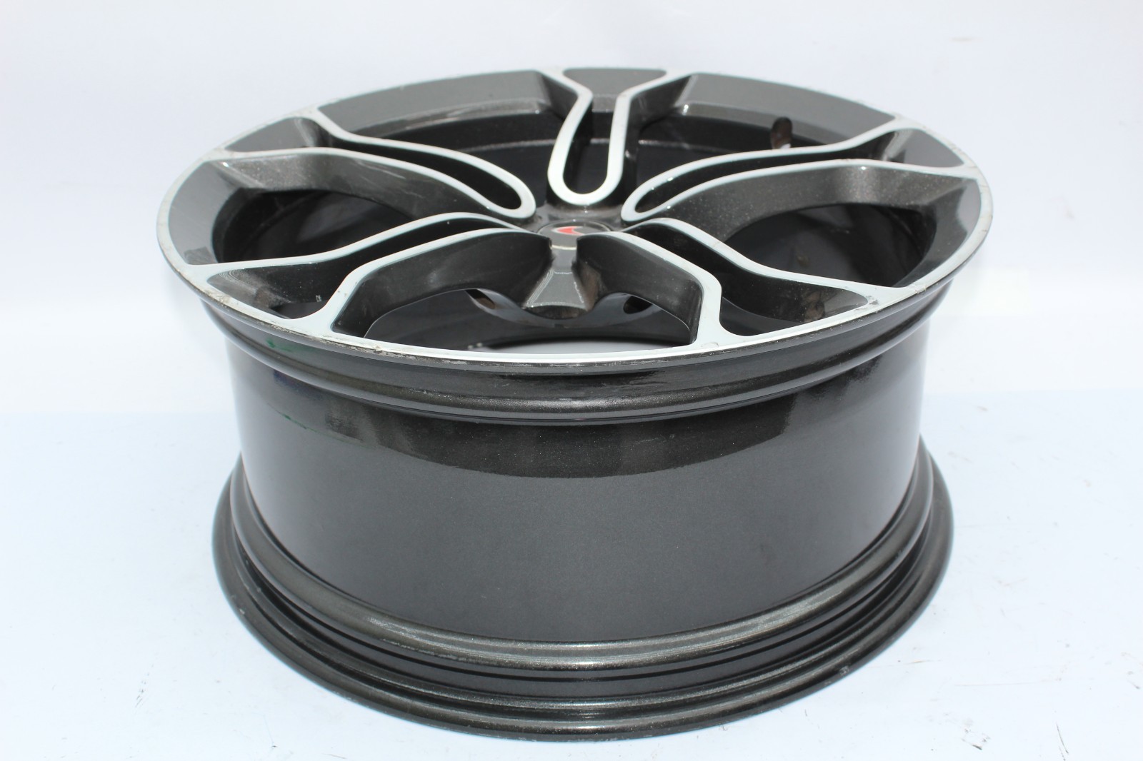 McLaren 650S 19" Lightweight Alloy Wheel Rim Front OEM Y082G859FG98547KS