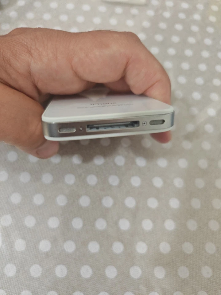 Apple iPhone 4 8gb Cdma A1349 Bianco White 2851 - Immagine 3 di 4