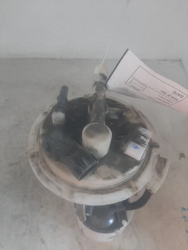 Chevrolet Express 2500 Van 2010-2016 conjunto de bomba de combustible motor de 4,8 L 19301233 Foto 3 de 4