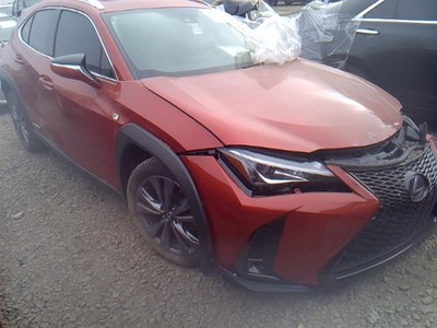 Used Right Door Mirror fits: 2019 Lexus Ux250h manual folding w/blind spot alert