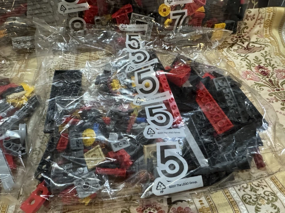 LEGO 70146 Legends of Chima Flying Phoenix Fire Bags 5, 6, 7, 8, 9 ONLY Sealed - Image 2 of 4