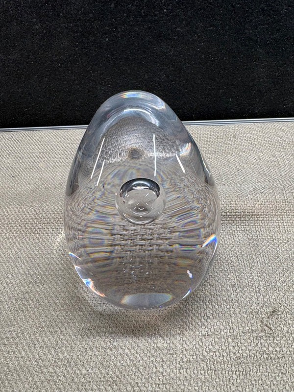 paperweight oval egg shaped can't read the sticker Vintage 4" glass murano style