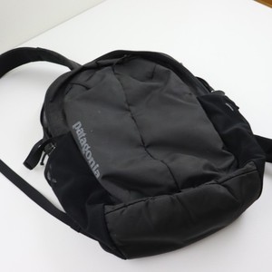 patagonia small laptop bag Padded Sleeve You can store your shoes separately from your clothes in a second zip pocket Patagonia Black Hole Micro Mlc