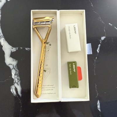 Leaf Razor Gold Triple-Blade Pivoting Head Safety Metal With Razors | eBay