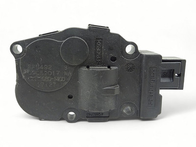 BMW X1 F48 Stellmotor für Klima Heizung CZ113930-1400 EFB492 09052017