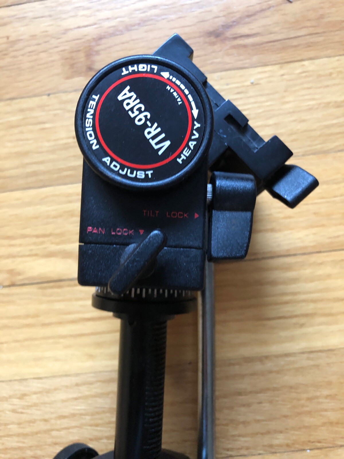 Coast Red Accent VTR95RA SuperLite Tubular Camera Tripod eBay
