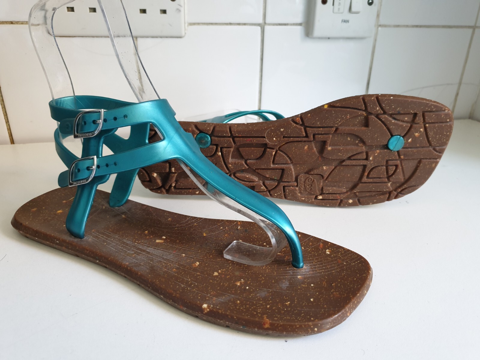 SANDALIAS DE VERANO AMAZONAS DESIGNER UK 8 EU 41/42 MUJER AZUL METÁLICO PLAYA GOMA