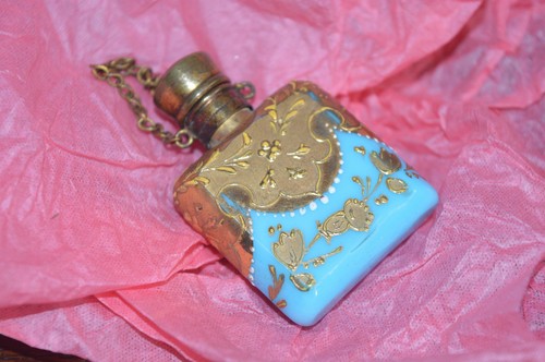 Antique Turquoise Blue Glass Perfume Bottle possibly Moser - Foto 2 di 12