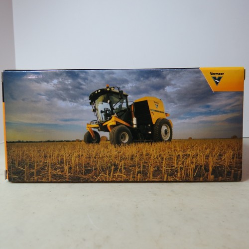 SpecCast Vermeer ZR5 Self-Propelled Large Round Baler 1/64 VR-004-B23 - Picture 5 of 6