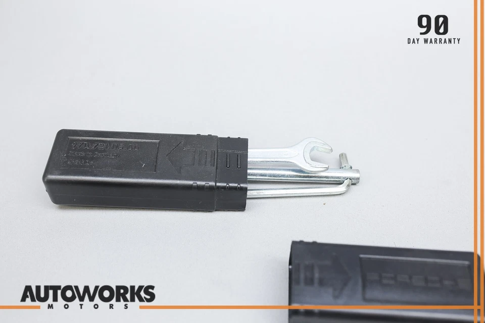 Kit de ferramentas de pneu sobressalente de emergência 10-16 Porsche Panamera Hybrid S fabricante de equipamento original - Imagem 3 de 4