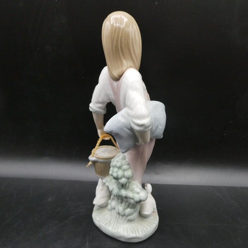 LLADRO 6022 Saturday’s Child (girl) Retired! Mint Condition! In Original Box! - Picture 5 of 11