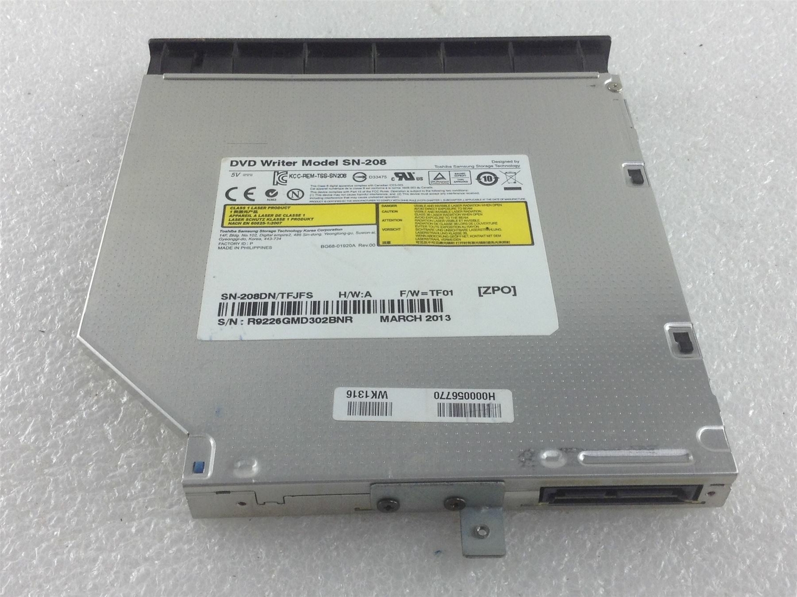 Toshiba Satellite C850 1NU DVD RW CD drive writer Burner Player Rom SN